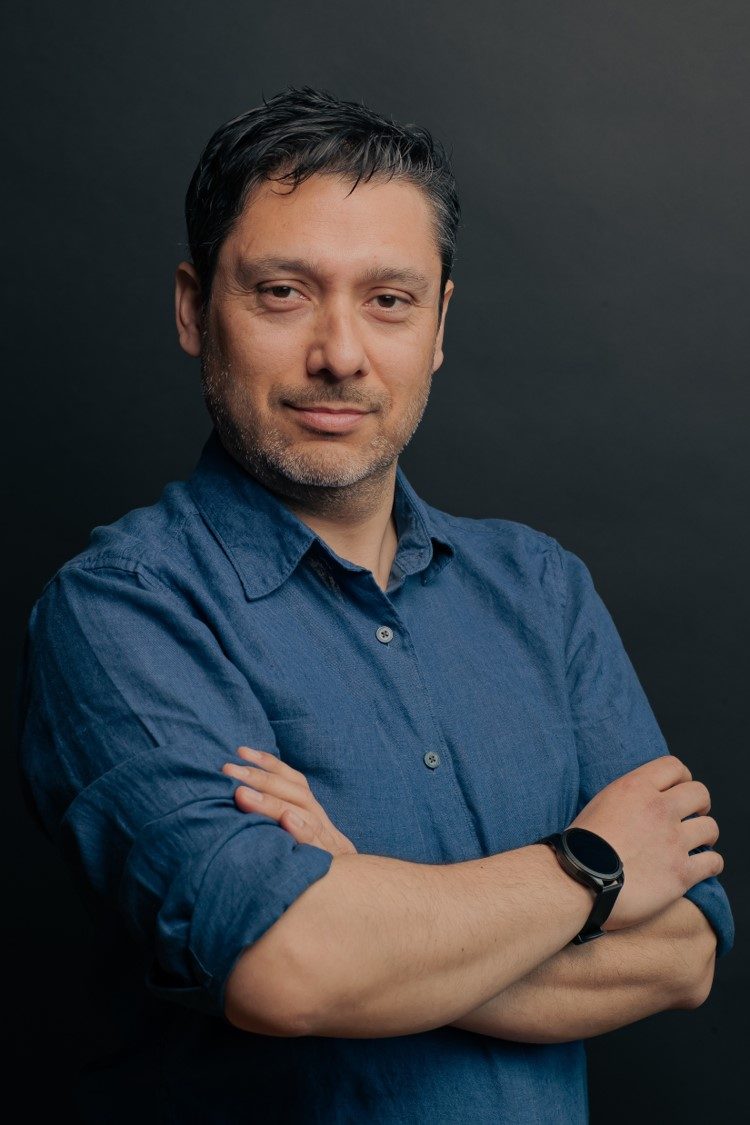 Headshot of Rodrigo Sandoval, VP Retail & Technology